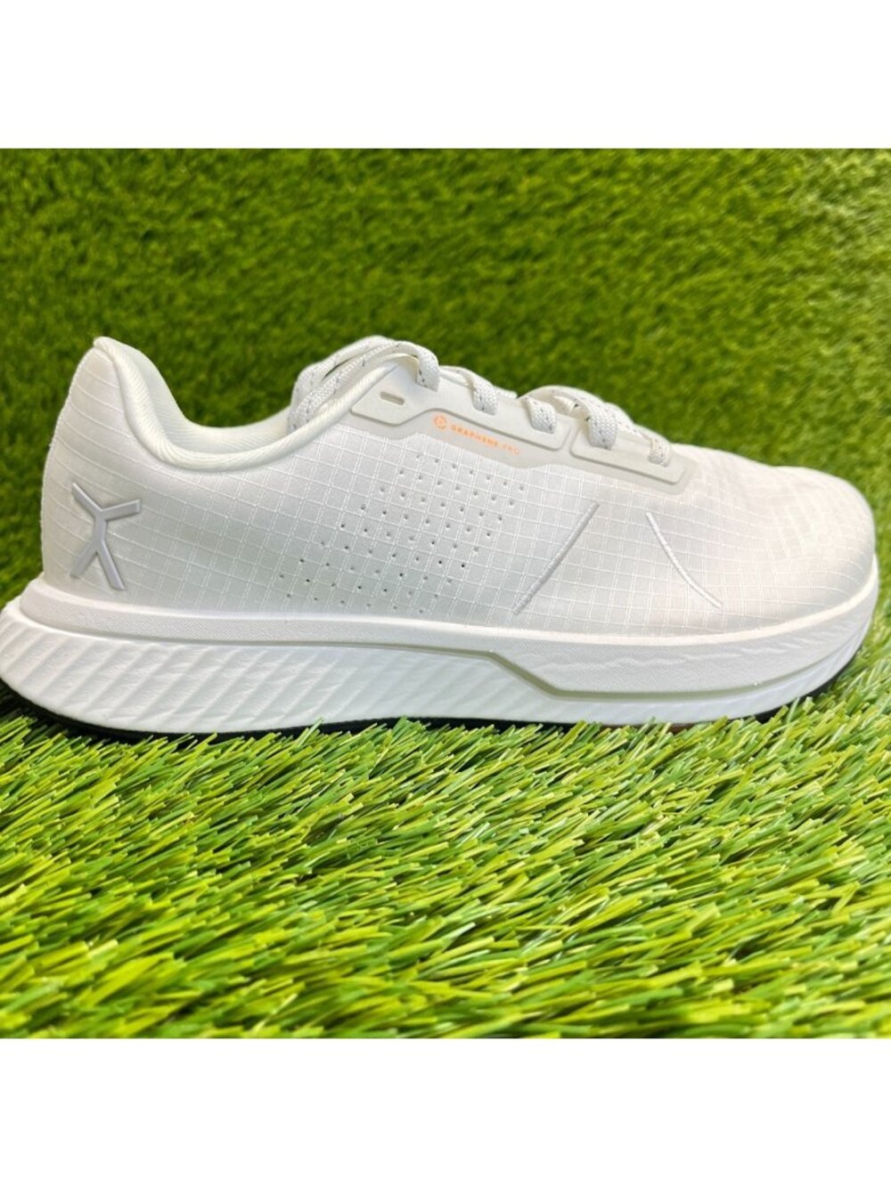 Flux Footwear Adapt Graphene RR White Womens Size 7 Athletic Shoes Sneakers
